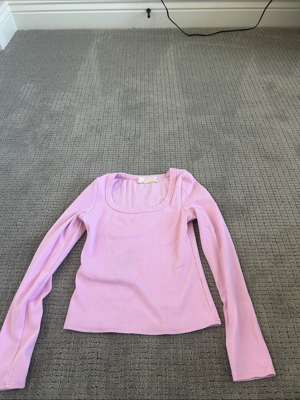 Women's Lilac Scoop Neck Long-Sleeve Tee